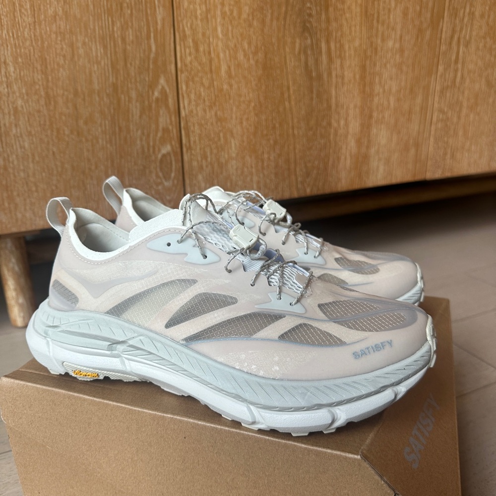 Satisfy x HOKA Mafate Speed 4 Lite 'Bone' Shoes